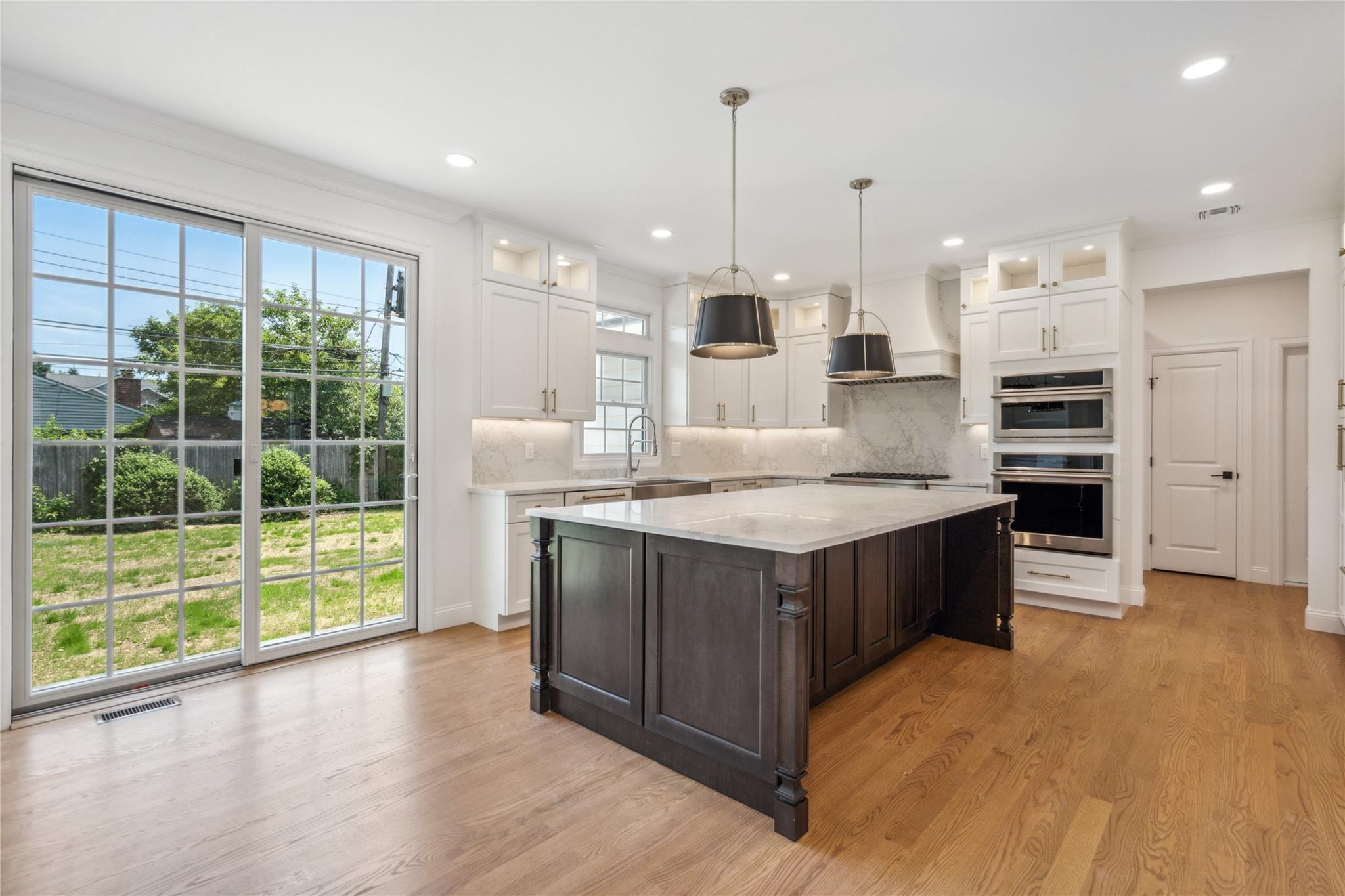 7 Eton Place, Plainview, New York image 3