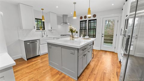 Tiny photo for 4 Bridge Lane, Croton-on-Hudson, NY 10520 (MLS # 930601)