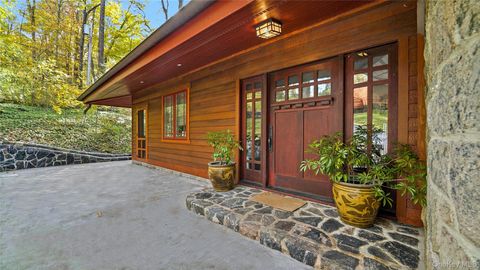 Tiny photo for 4 Bridge Lane, Croton-on-Hudson, NY 10520 (MLS # 930601)