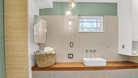 Tiny photo for 4 Bridge Lane, Croton-on-Hudson, NY 10520 (MLS # 930601)