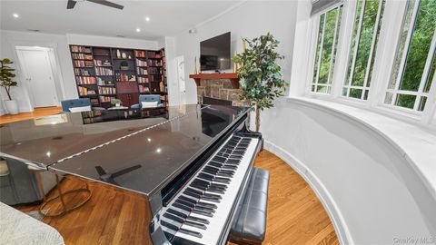 Tiny photo for 4 Bridge Lane, Croton-on-Hudson, NY 10520 (MLS # 930601)