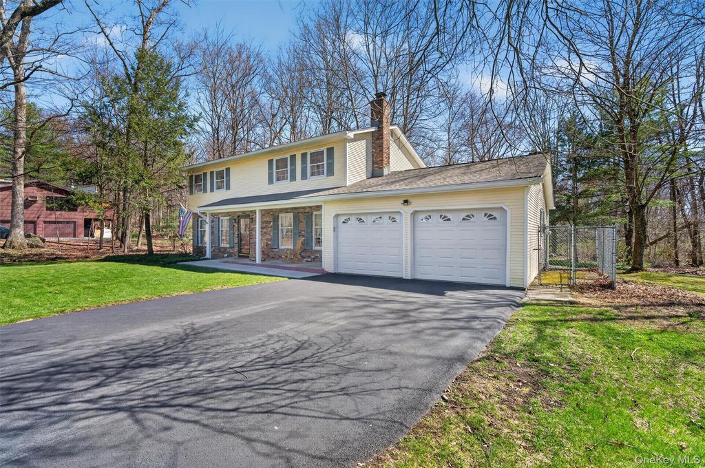 Photo of 27 Sylvia Street, Newburgh, NY 12550 (MLS # 983461)