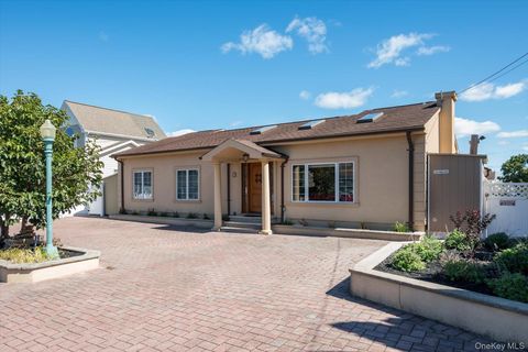 19 Marlin Road East Quogue NY 11942