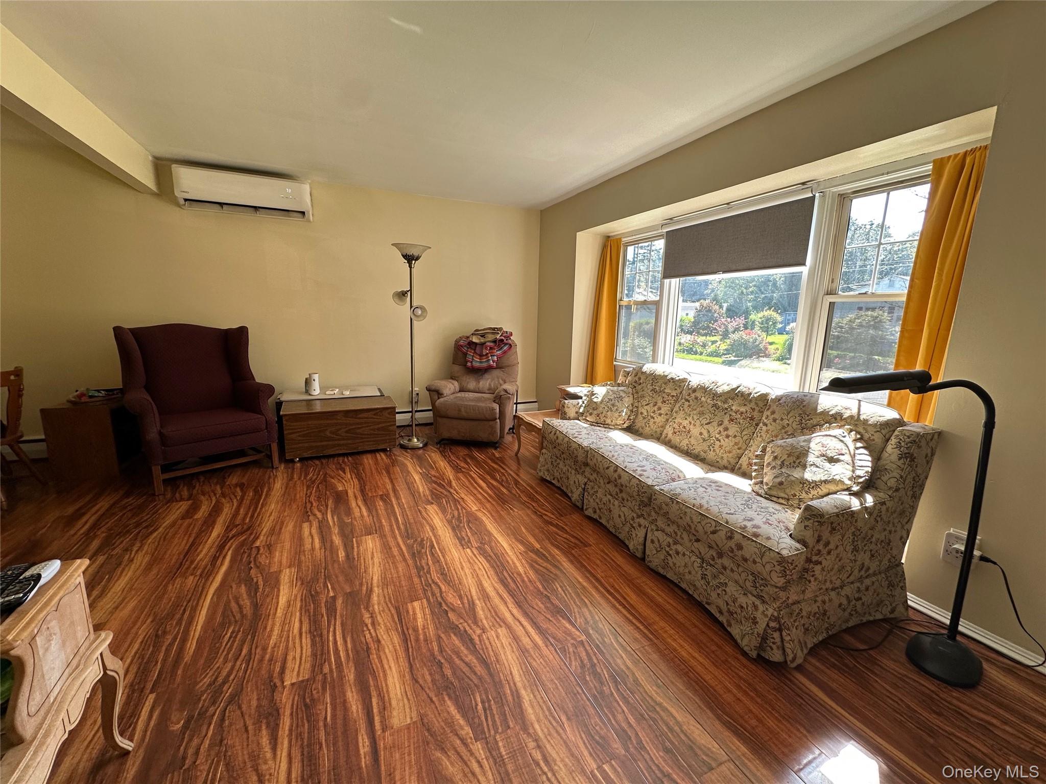 Red Hook, New York 12571, United States, 3 Bedrooms Bedrooms, ,1 BathroomBathrooms,Residential,Active,220143