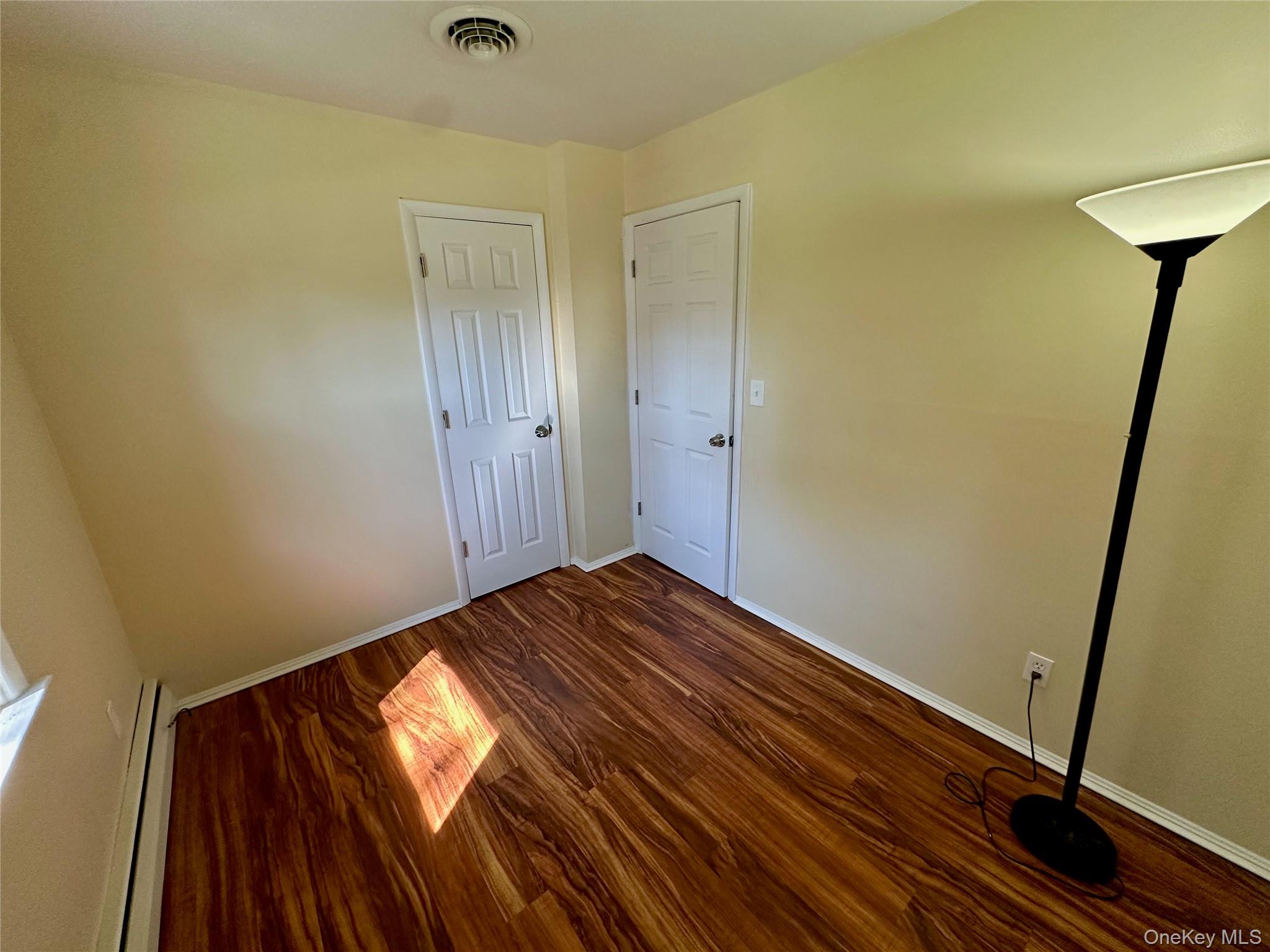 Red Hook, New York 12571, United States, 3 Bedrooms Bedrooms, ,1 BathroomBathrooms,Residential,Active,220143