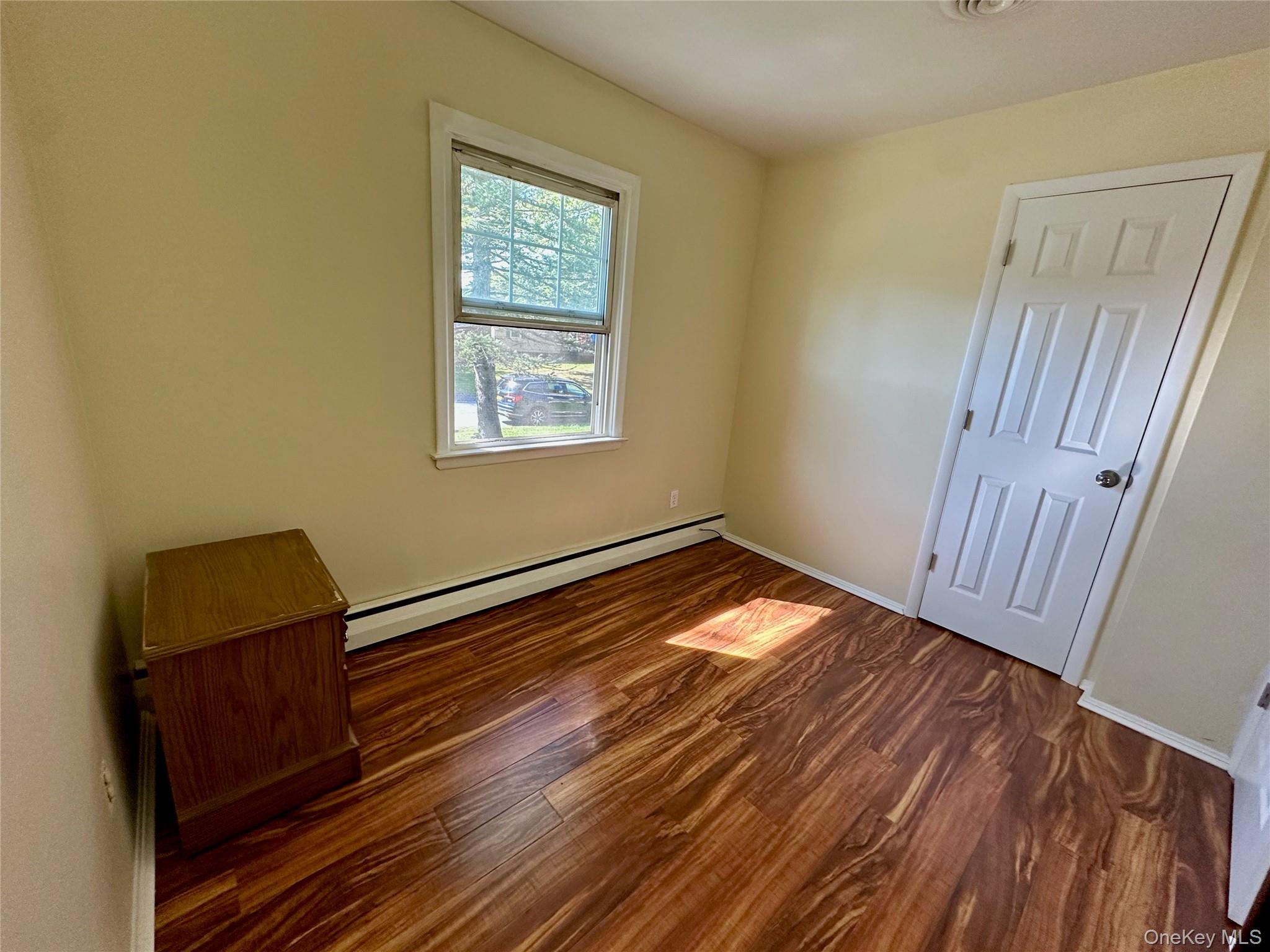 Red Hook, New York 12571, United States, 3 Bedrooms Bedrooms, ,1 BathroomBathrooms,Residential,Active,220143