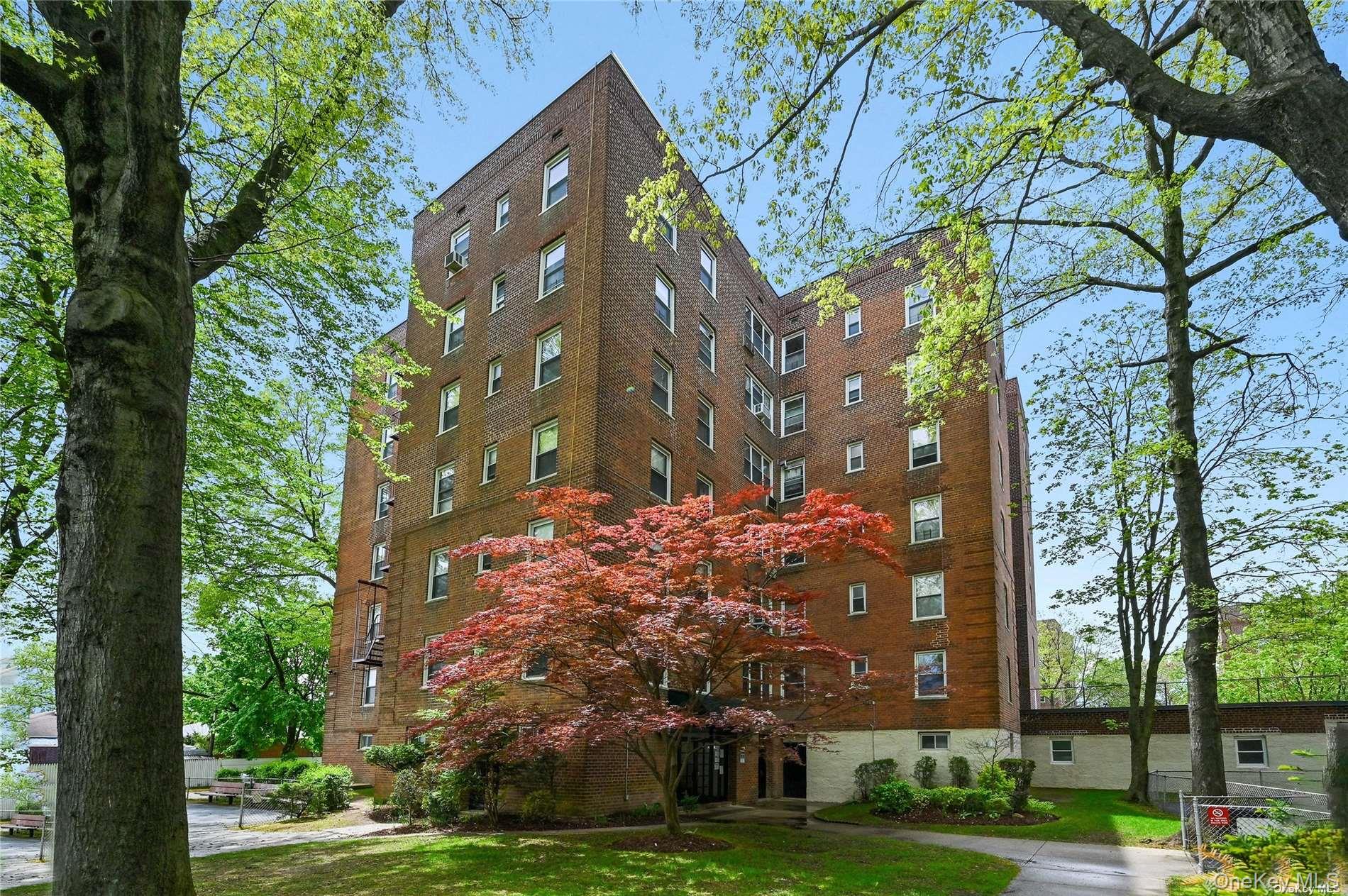 28-02 Parsons Boulevard 4E