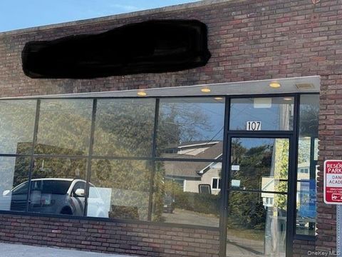 107 Mill Dam Road Centerport NY 11721