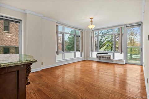 Apartment For Rent - 3511 Cambridge Ave #3F<br/> Bronx County, Bronx, NY 10463