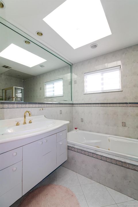 158 Camden Avenue Staten Island NY 10309