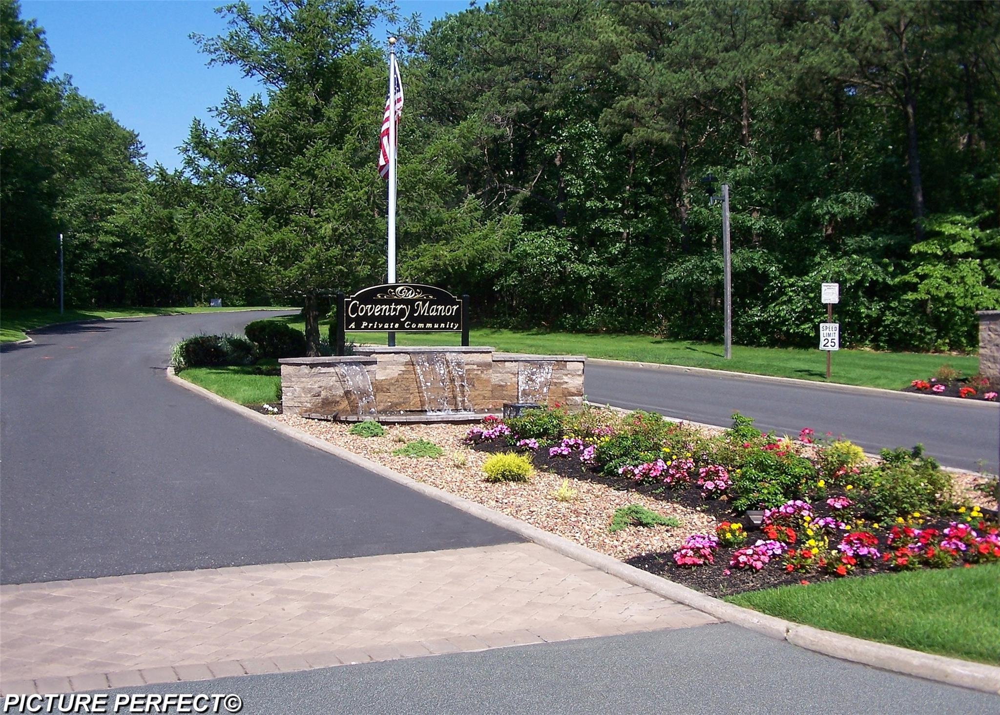 17 Amesworth Court, Middle Island, New York image 17