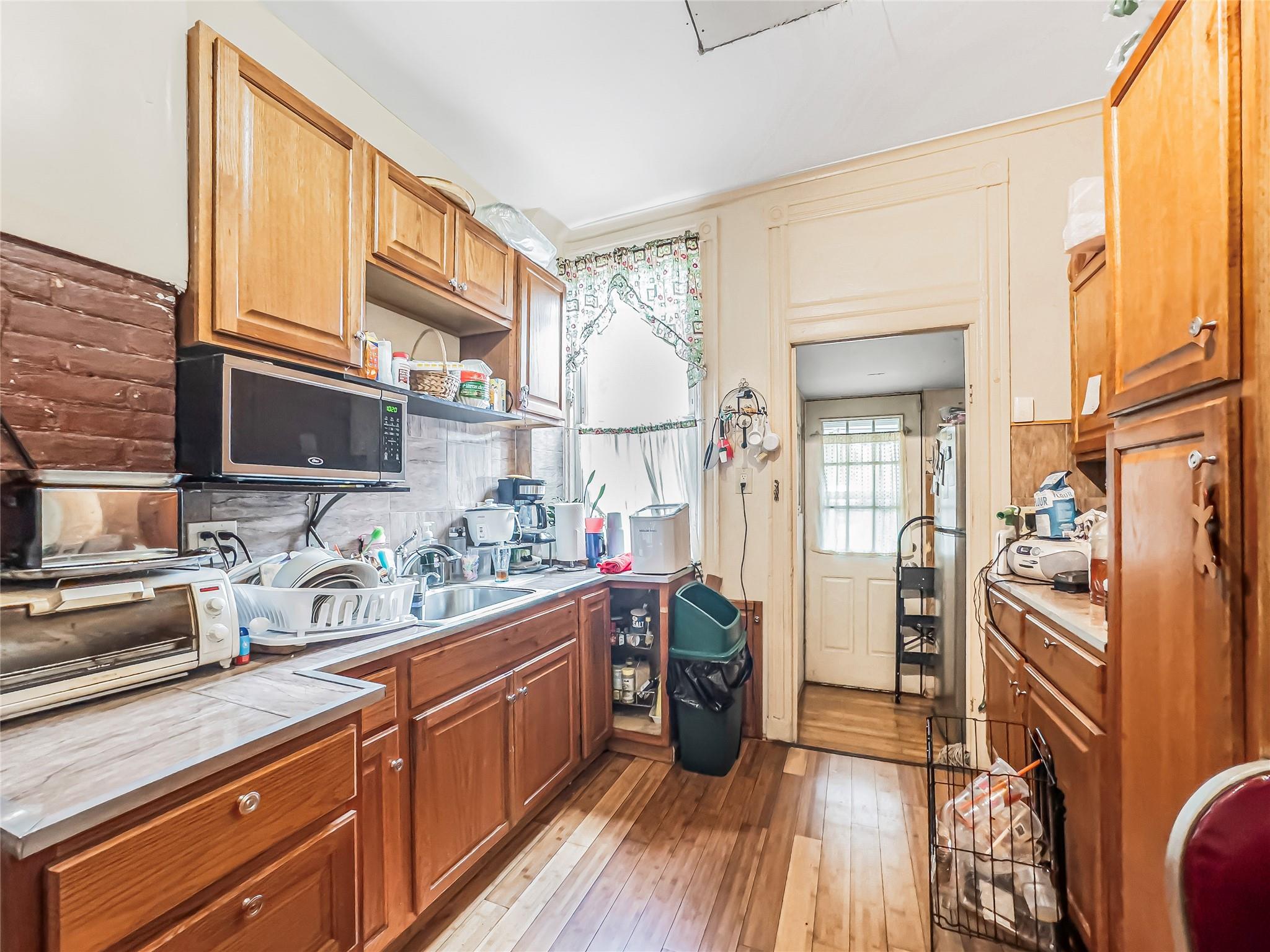 3007 Albany Crescent, Bronx, New York image 6