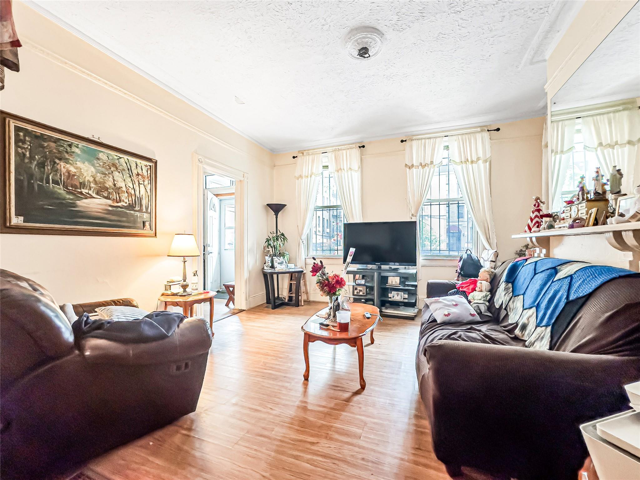 3007 Albany Crescent, Bronx, New York image 5