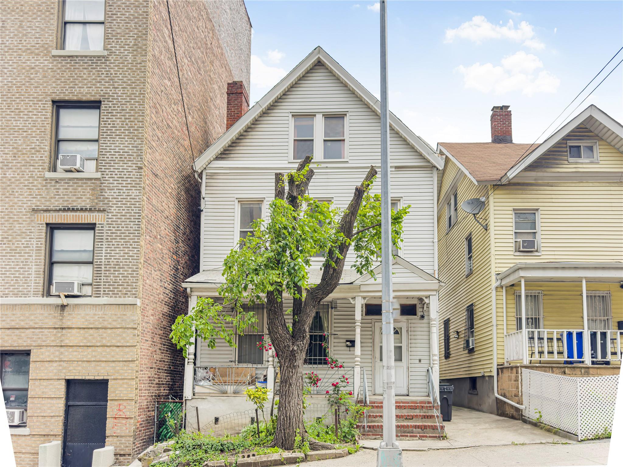 3007 Albany Crescent, Bronx, New York image 2