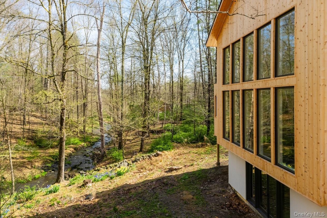 332 Mohonk Road