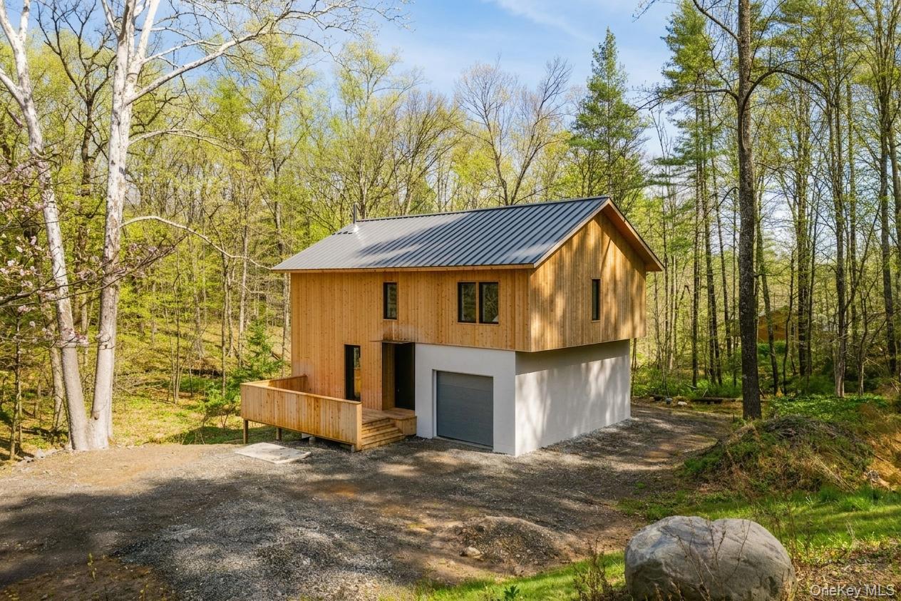 332 Mohonk Road