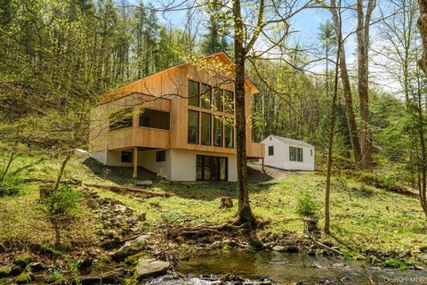 332 Mohonk Road High Falls NY 12440