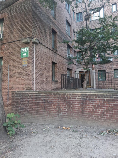 Photo of 2033 McGraw Avenue #6E, Bronx, NY 10462 (MLS # 1061174)
