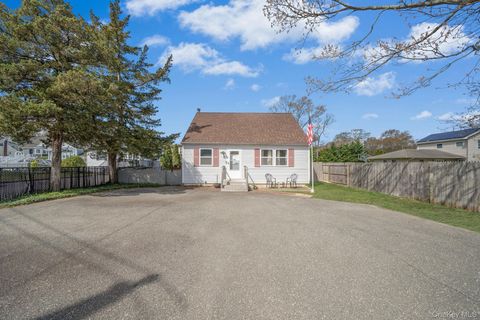 Photo of 106 Holbrook Road, Centereach, NY 11720 (MLS # 988794)
