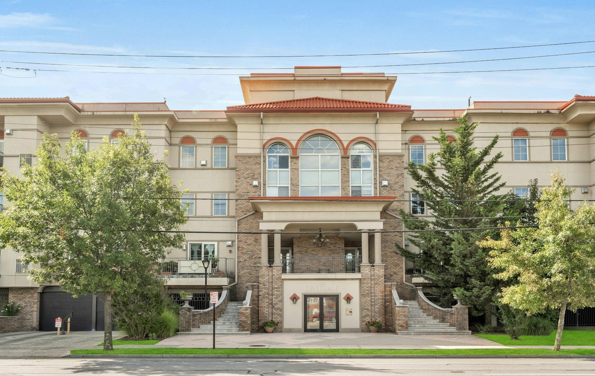 White Plains, New York 10606, United States, 2 Bedrooms Bedrooms, ,2 BathroomsBathrooms,Residential,Active,176580