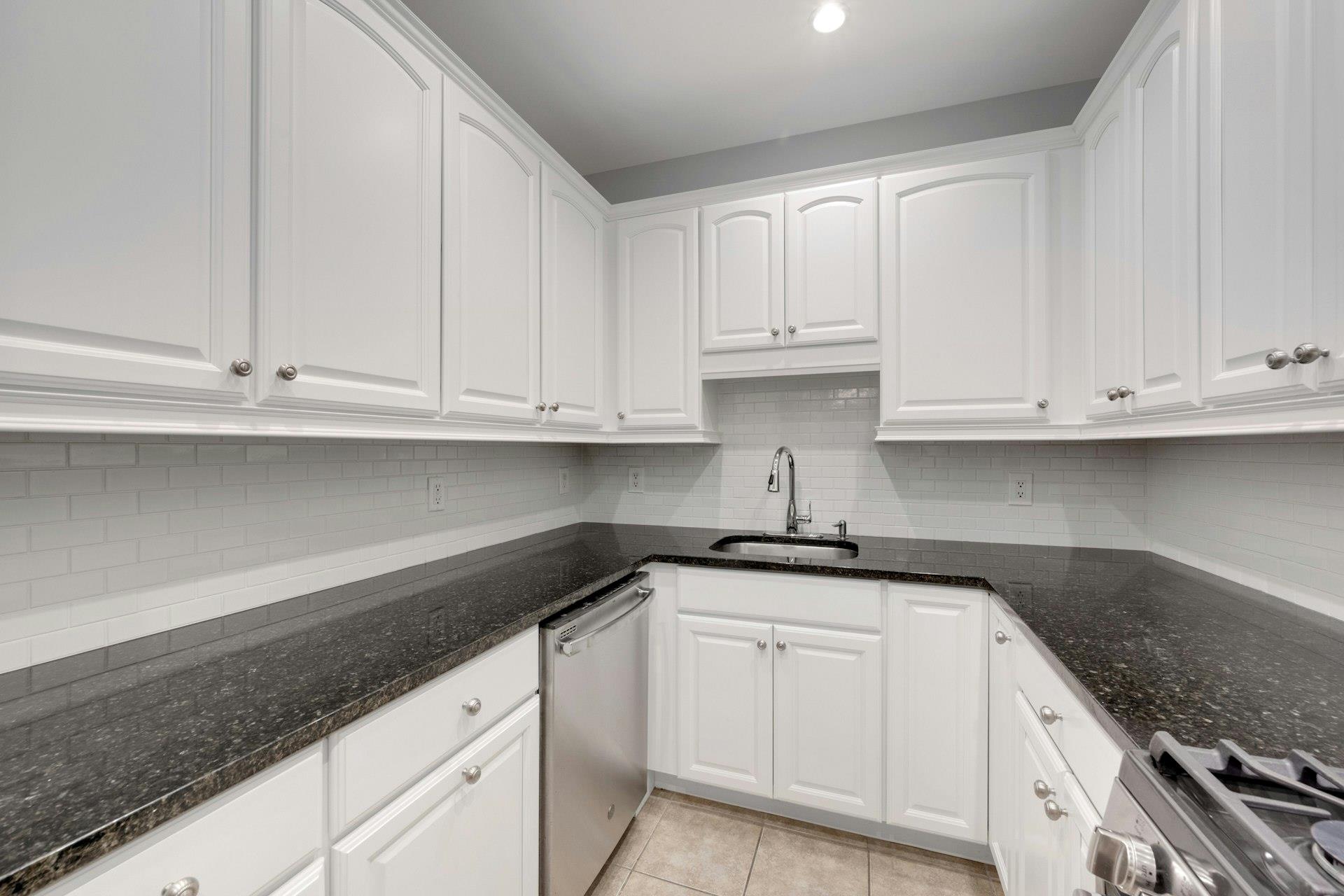 White Plains, New York 10606, United States, 2 Bedrooms Bedrooms, ,2 BathroomsBathrooms,Residential,Active,176580