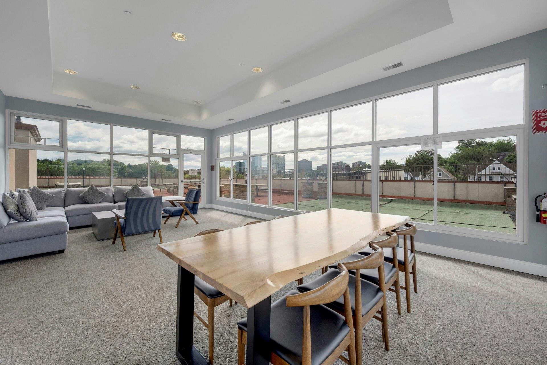 White Plains, New York 10606, United States, 2 Bedrooms Bedrooms, ,2 BathroomsBathrooms,Residential,Active,176580