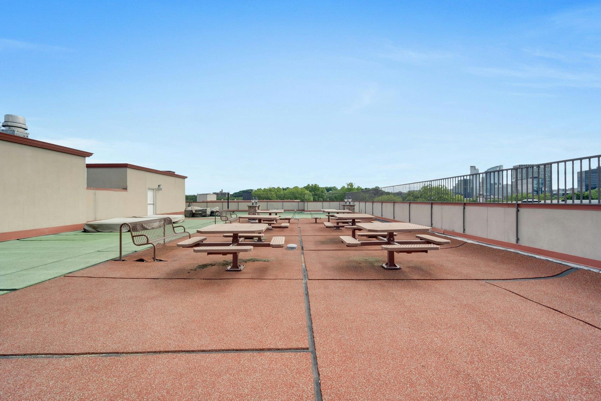 White Plains, New York 10606, United States, 2 Bedrooms Bedrooms, ,2 BathroomsBathrooms,Residential,Active,176580