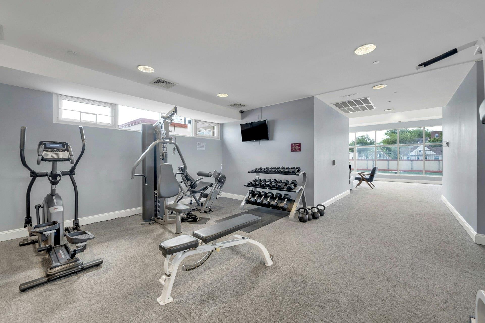 White Plains, New York 10606, United States, 2 Bedrooms Bedrooms, ,2 BathroomsBathrooms,Residential,Active,176580