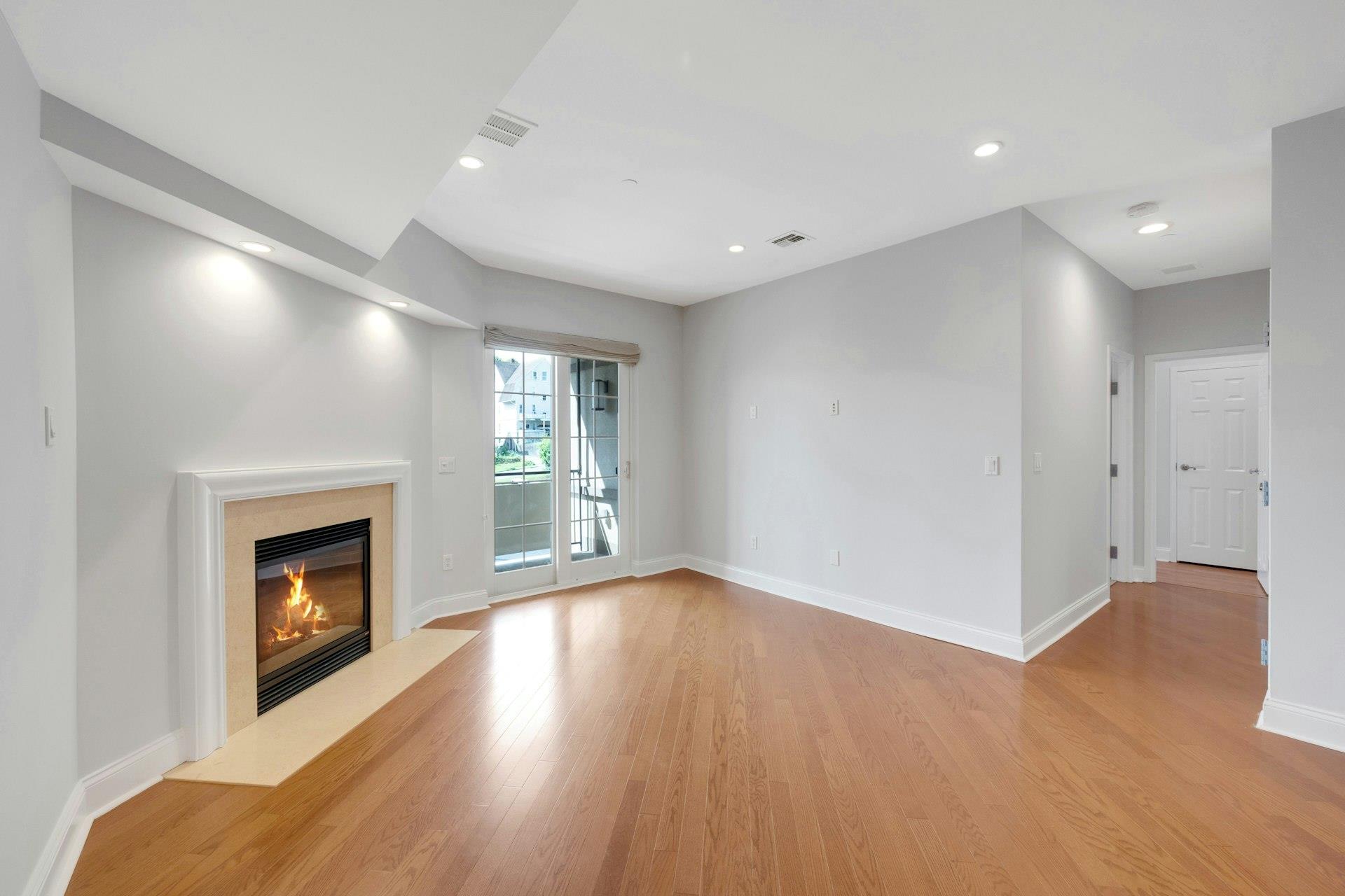 White Plains, New York 10606, United States, 2 Bedrooms Bedrooms, ,2 BathroomsBathrooms,Residential,Active,176580