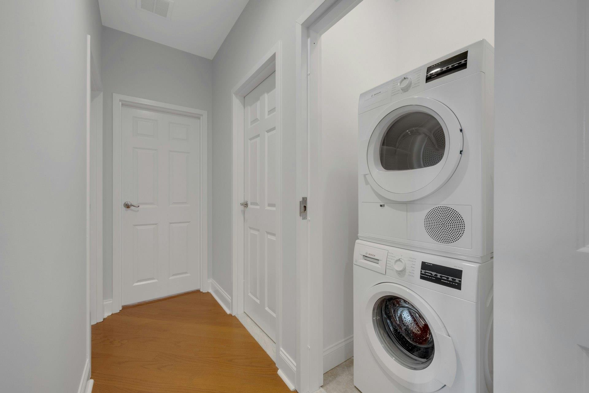 White Plains, New York 10606, United States, 2 Bedrooms Bedrooms, ,2 BathroomsBathrooms,Residential,Active,176580