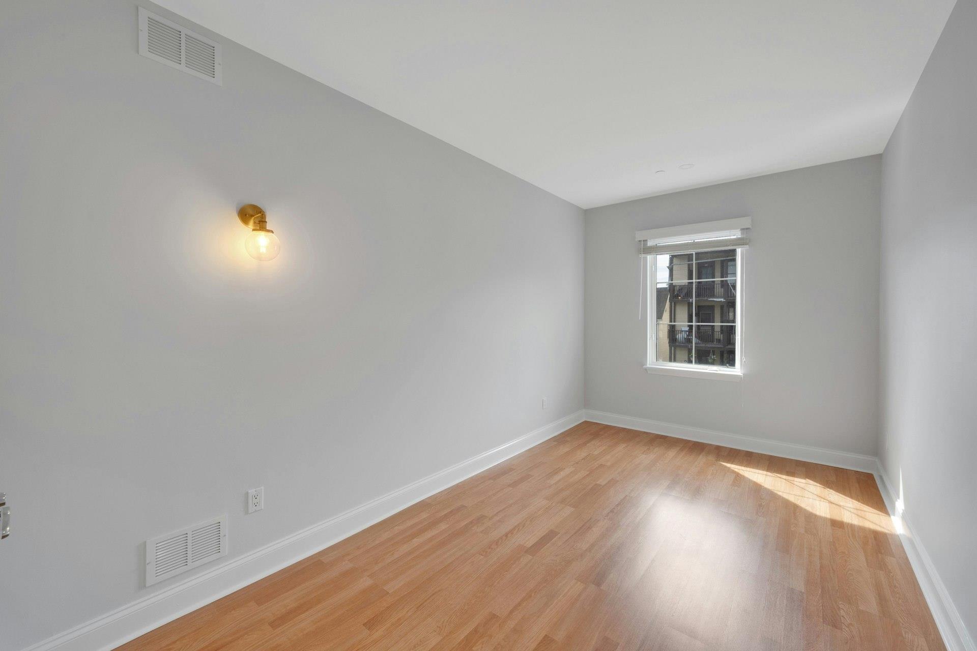 White Plains, New York 10606, United States, 2 Bedrooms Bedrooms, ,2 BathroomsBathrooms,Residential,Active,176580