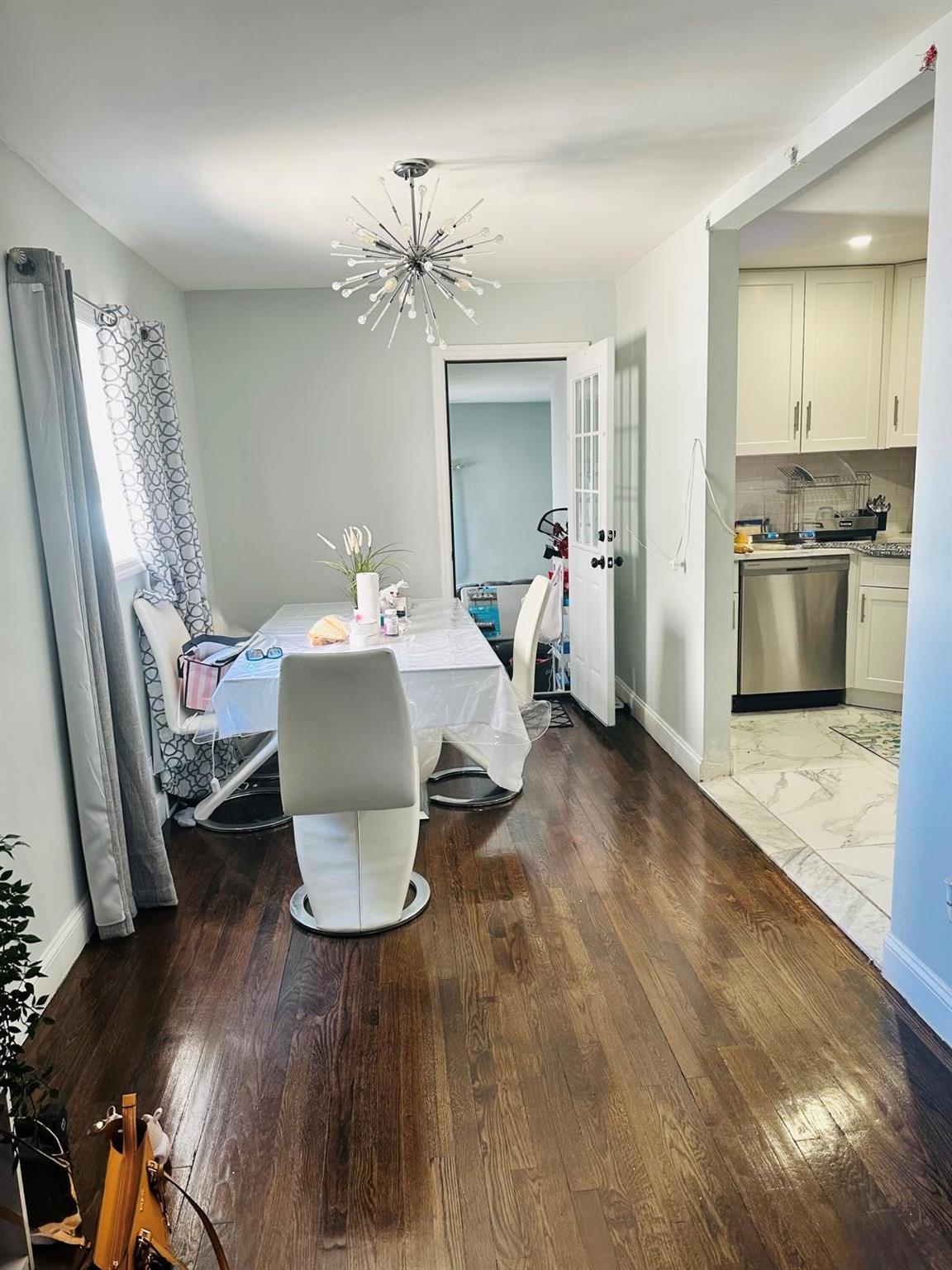Zoller Road, Jamaica, Queens, NY - 3 Bedrooms  
2 Bathrooms  
8 Rooms - 