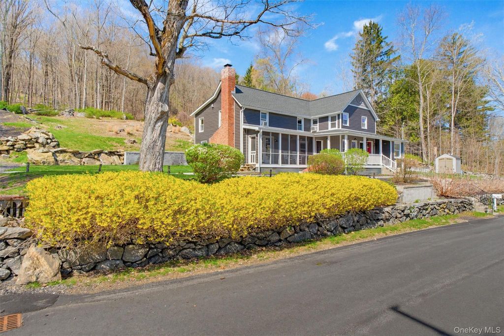 Photo of 11 Crafts Road, Carmel, NY 10512 (MLS # 980745)
