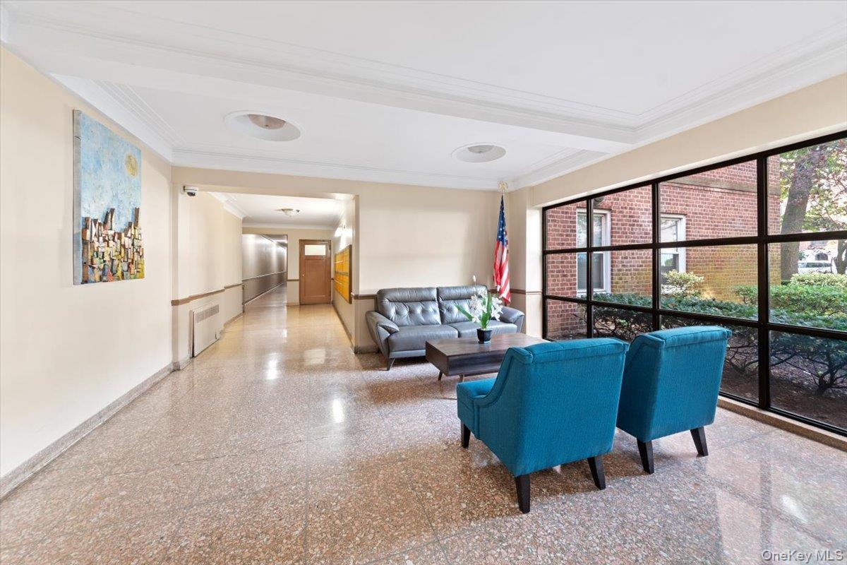 625 Gramatan Avenue 4R