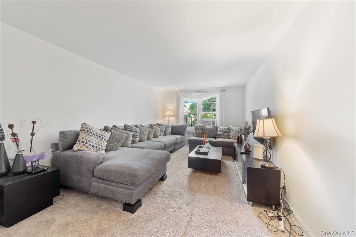 625 Gramatan Avenue 4R