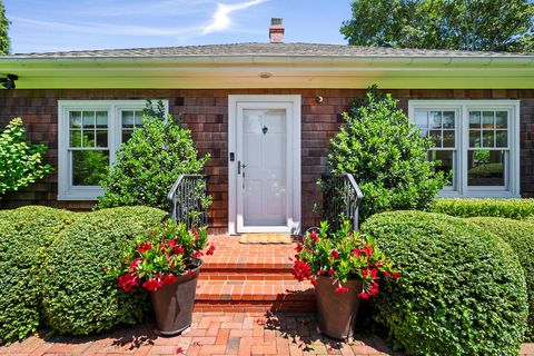 16 Miller Lane East Hampton NY 11937