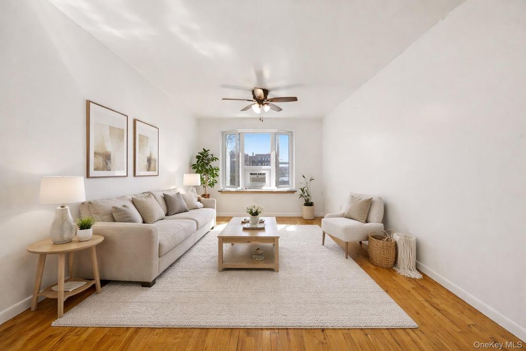 Photo of 823 Fox Street #4B, Bronx, NY 10459 (MLS # 978168)