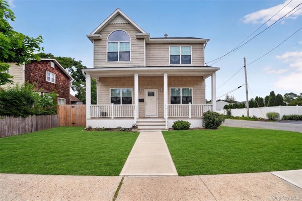 26 RICHARD AVE, ISLIP TERRACE, NY 11752 - Image 7cbd376c40c7d3a48663bf4d439d03bd/3861050940