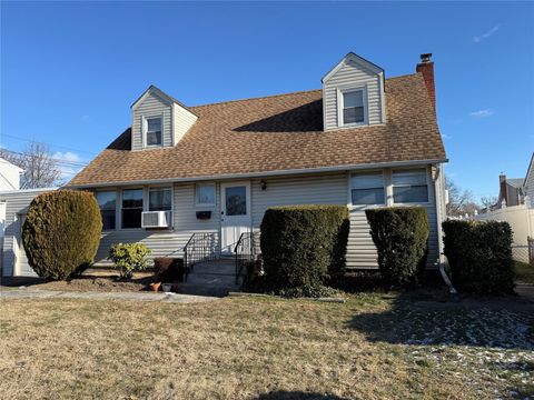 29 Taylor Avenue, East Meadow, NY 11554 - MLS#: 826926