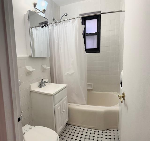 211-06 S 75th Avenue #3A, Oakland Gardens, New York image 6
