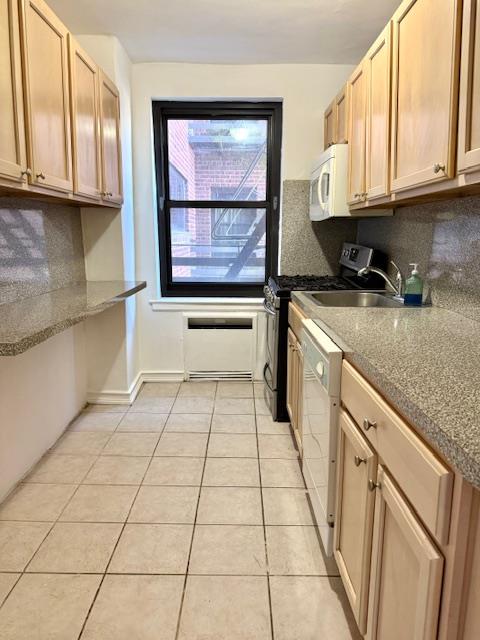 211-06 S 75th Avenue #3A, Oakland Gardens, New York image 3
