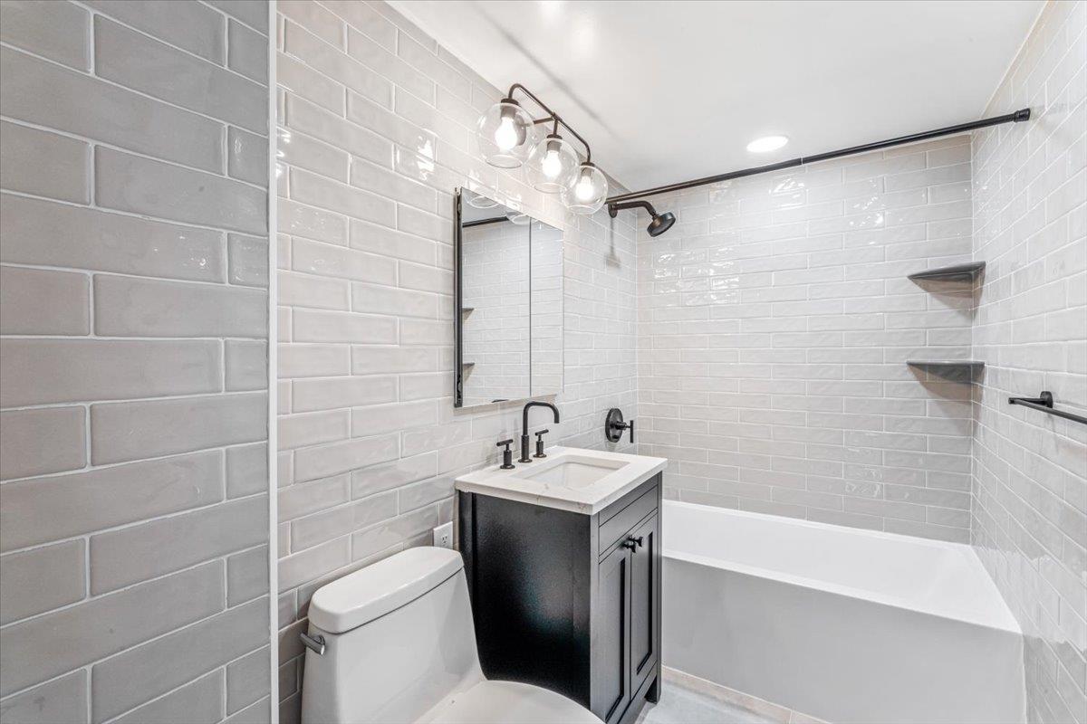 70-20 108th Street #12E, Forest Hills, New York image 18