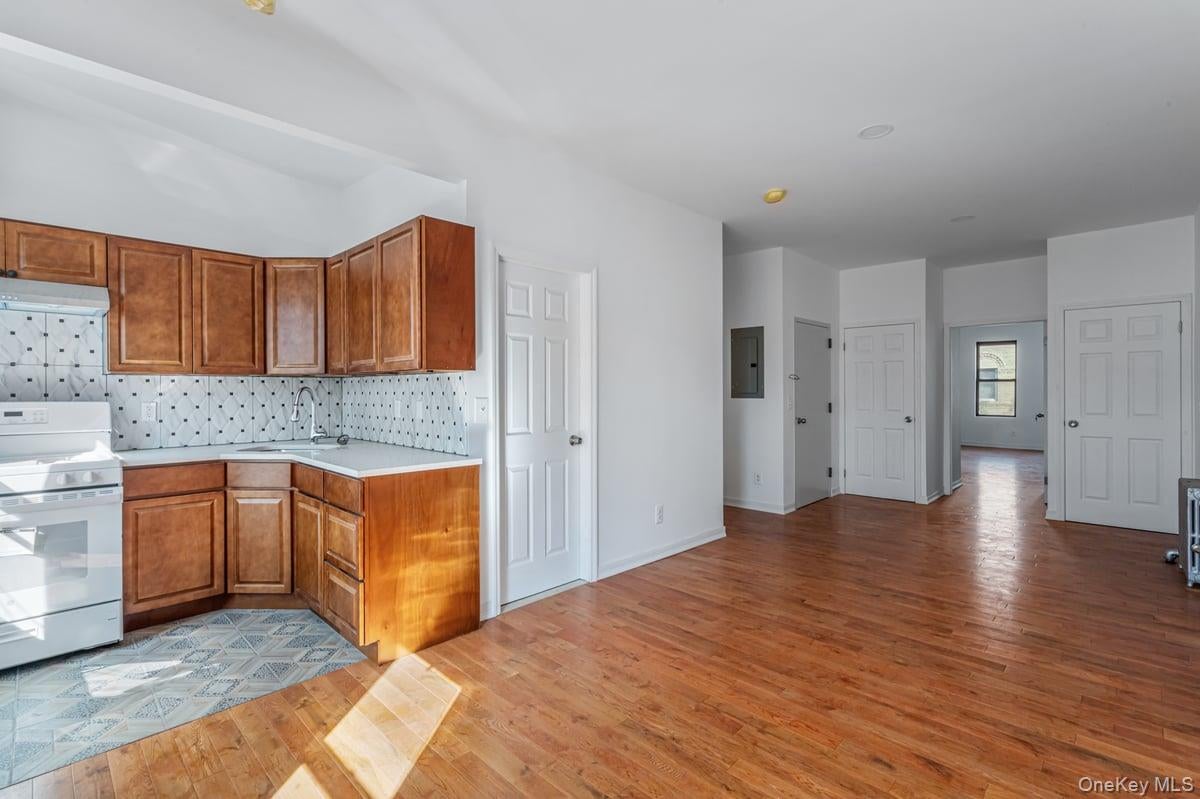 37 Jewel Street - Photo 2