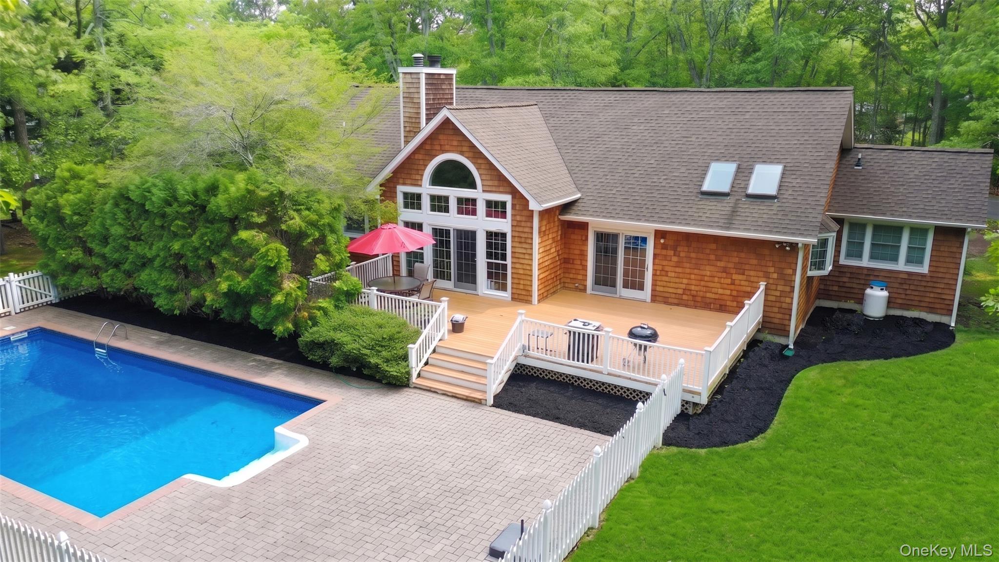33 Windwood Court