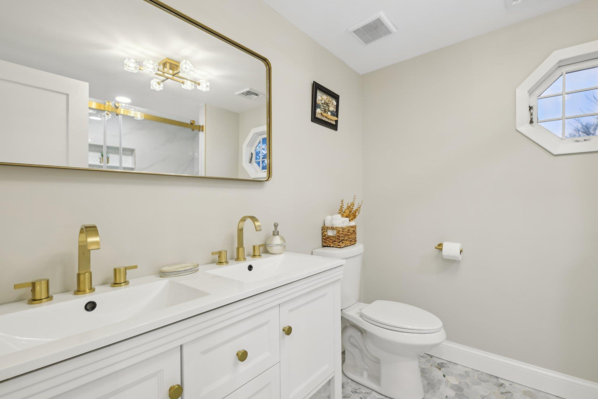 6 Barbara Drive, Farmingdale, New York image 28