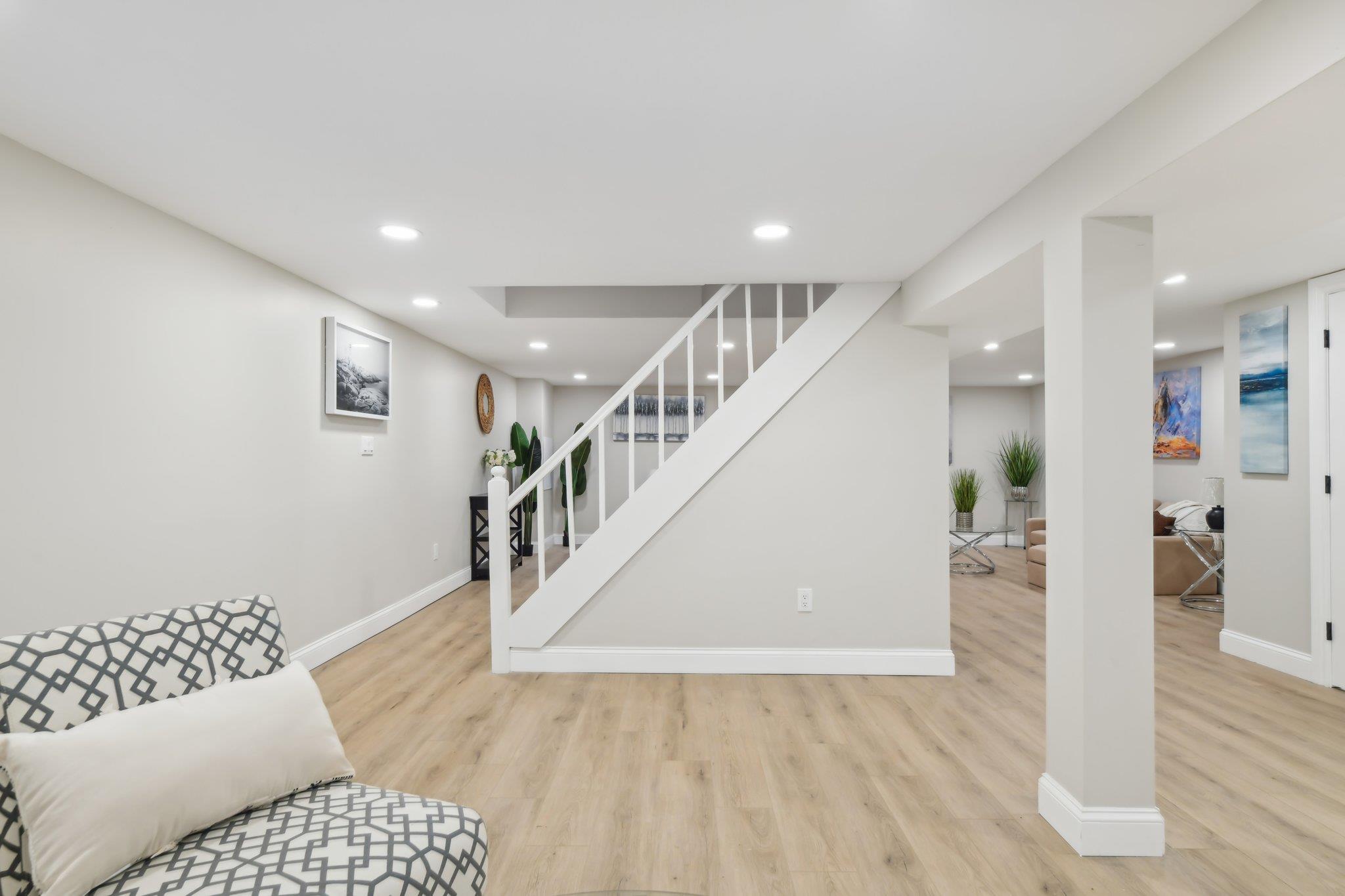 6 Barbara Drive, Farmingdale, New York image 36