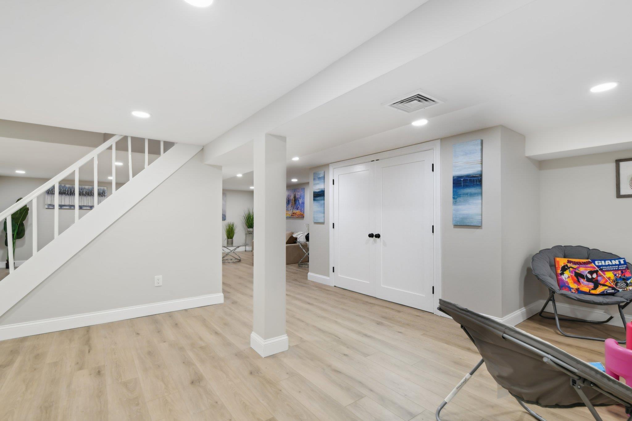 6 Barbara Drive, Farmingdale, New York image 37