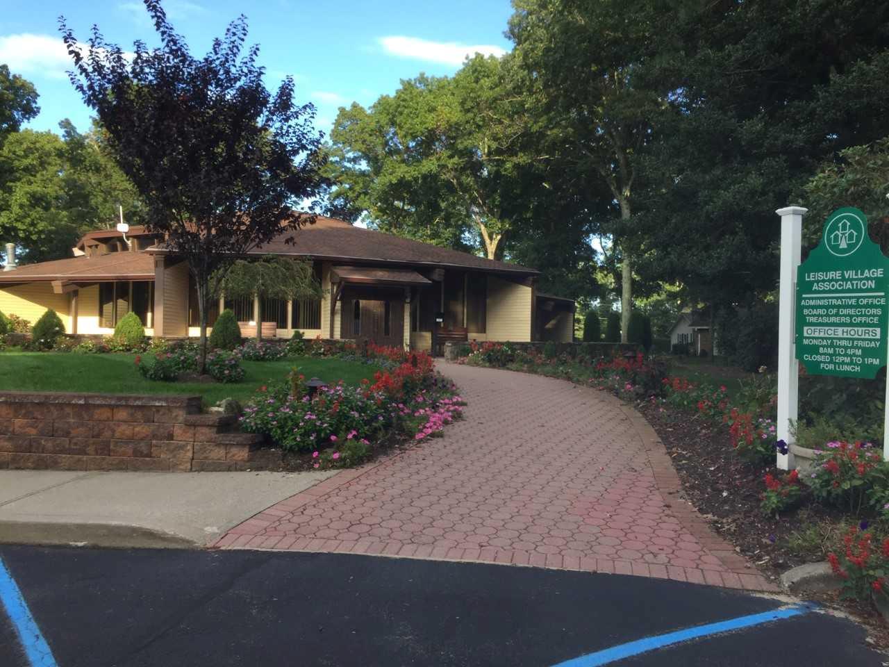 69 Enfield Court #B, Ridge, New York image 29