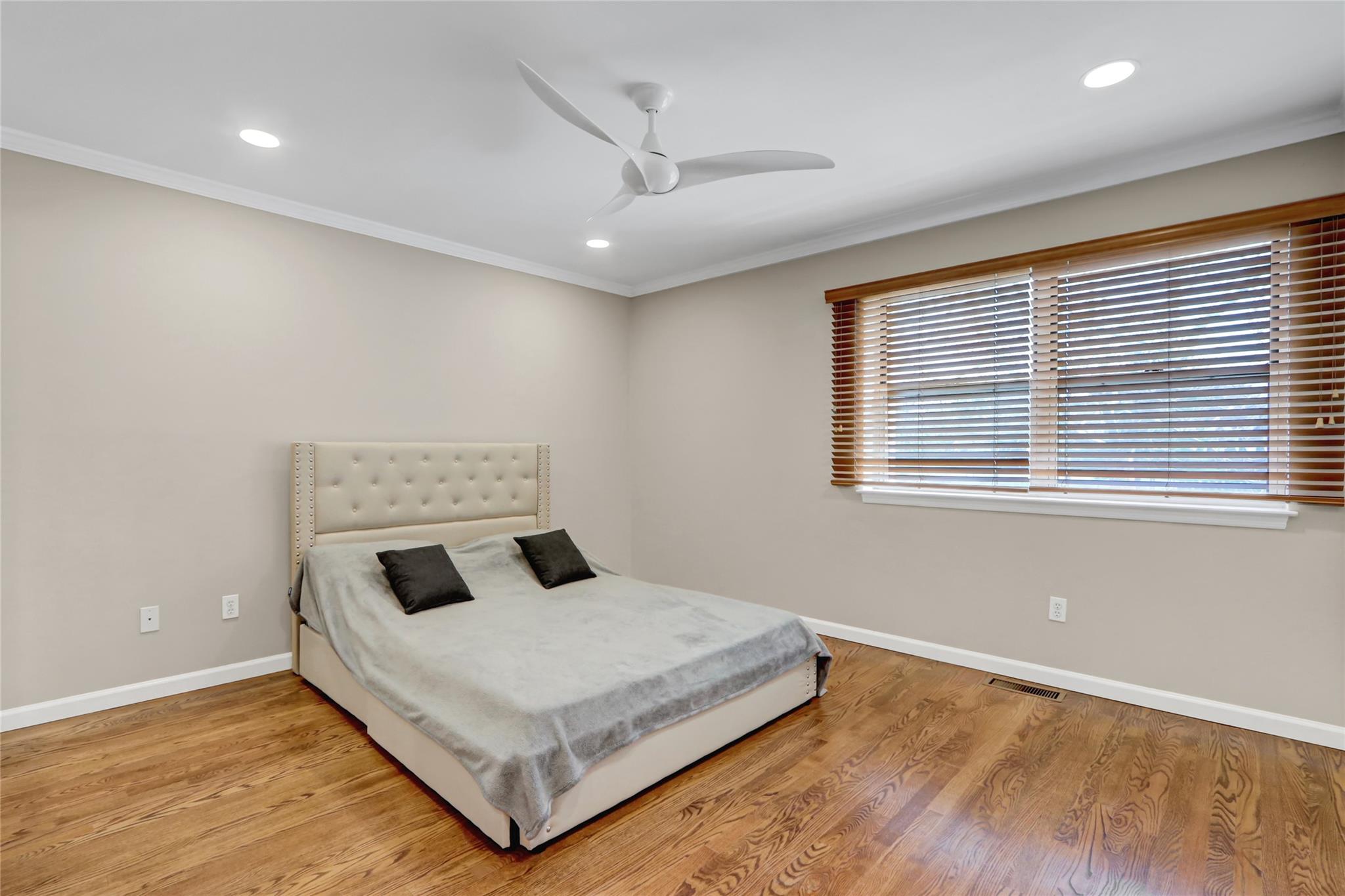 95 Leeward Lane, Port Jefferson, New York image 17