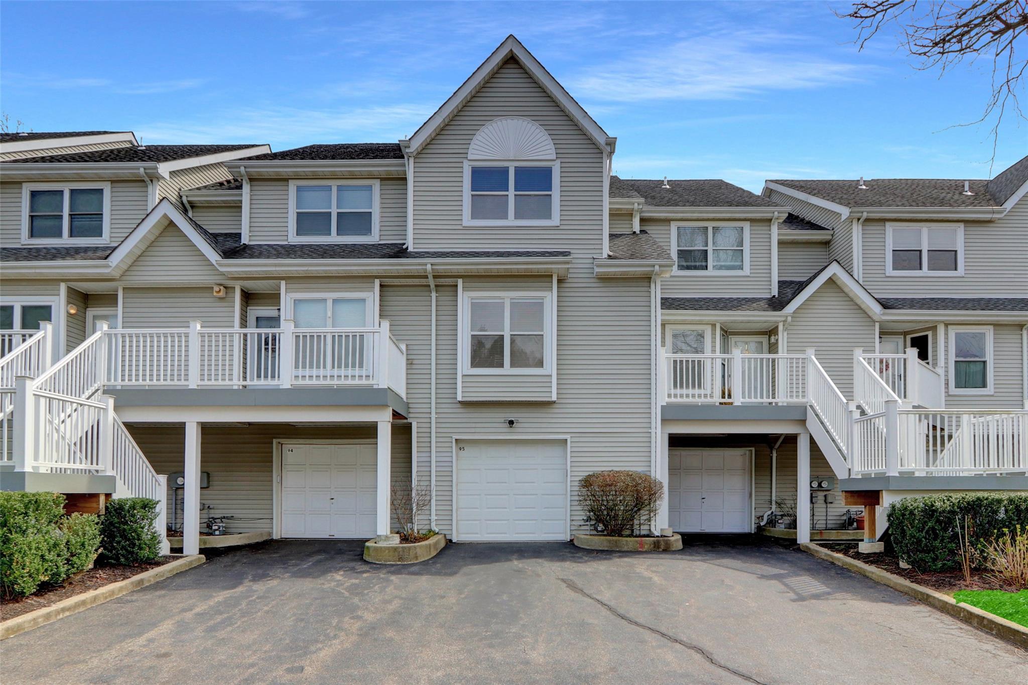 95 Leeward Lane, Port Jefferson, New York image 28